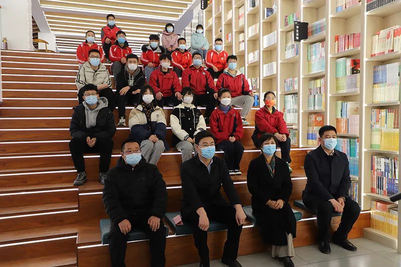 爱心助学，，，，，情系教育